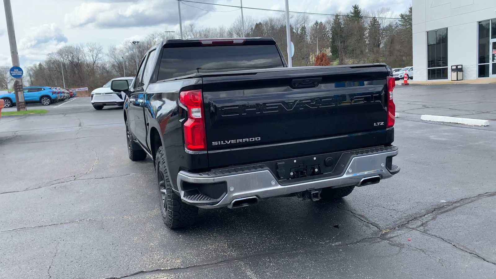 Used 2022 Chevrolet Silverado 1500 LTZ image 7