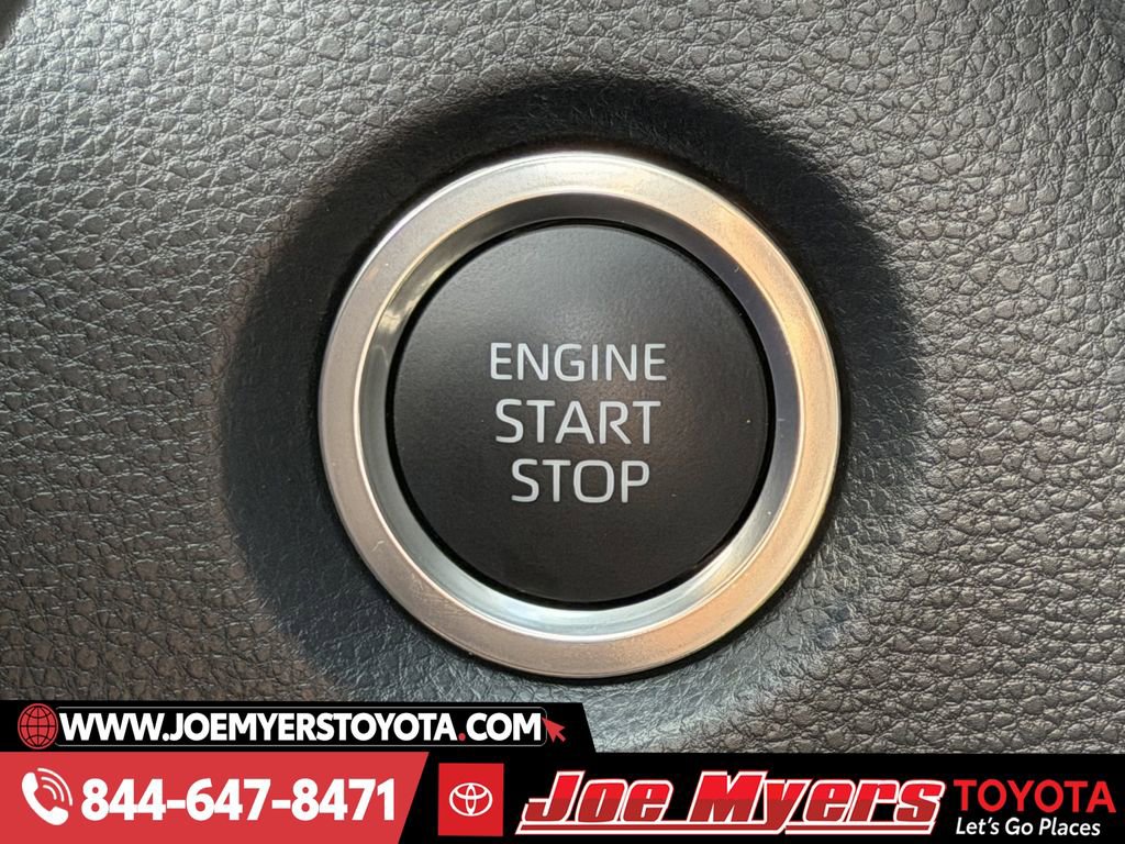 Used 2026 Toyota Corolla SE image 22