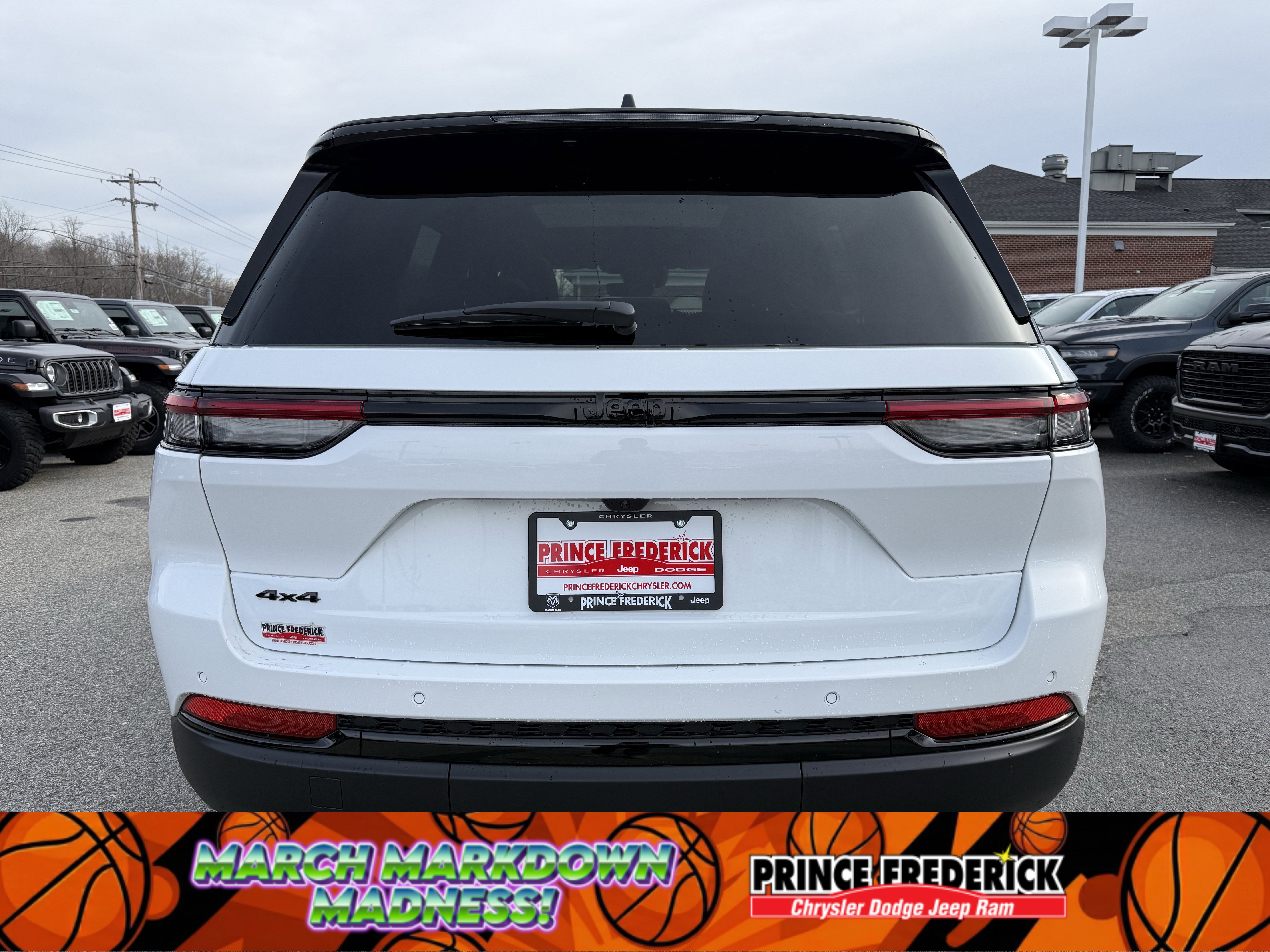 New 2025 Jeep Grand Cherokee Limited image 4