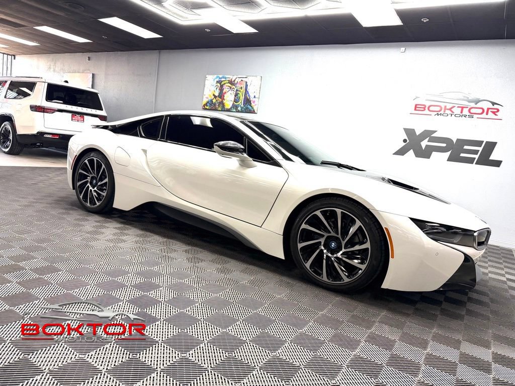 Used 2015 BMW i8 AWD/4WD image 1