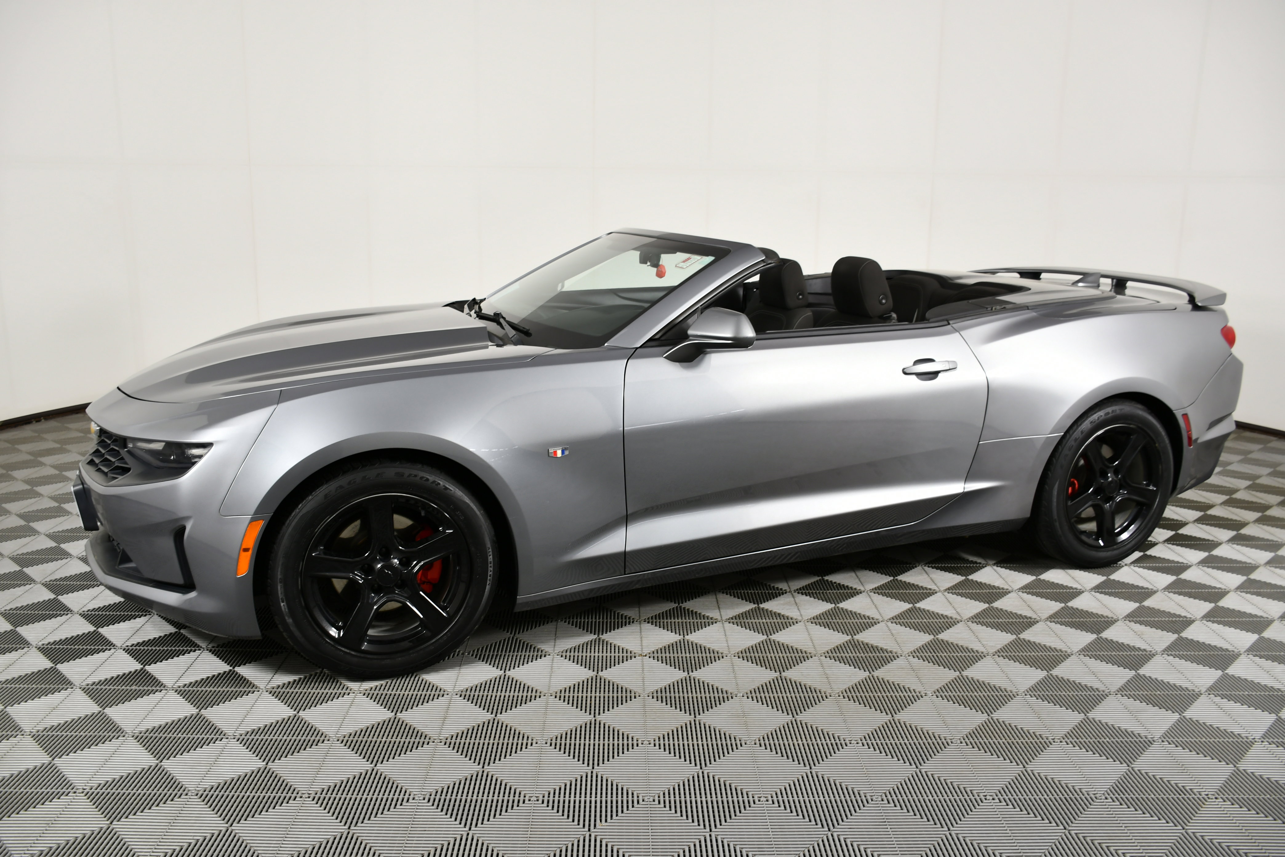 Used 2020 Chevrolet Camaro LT image 9