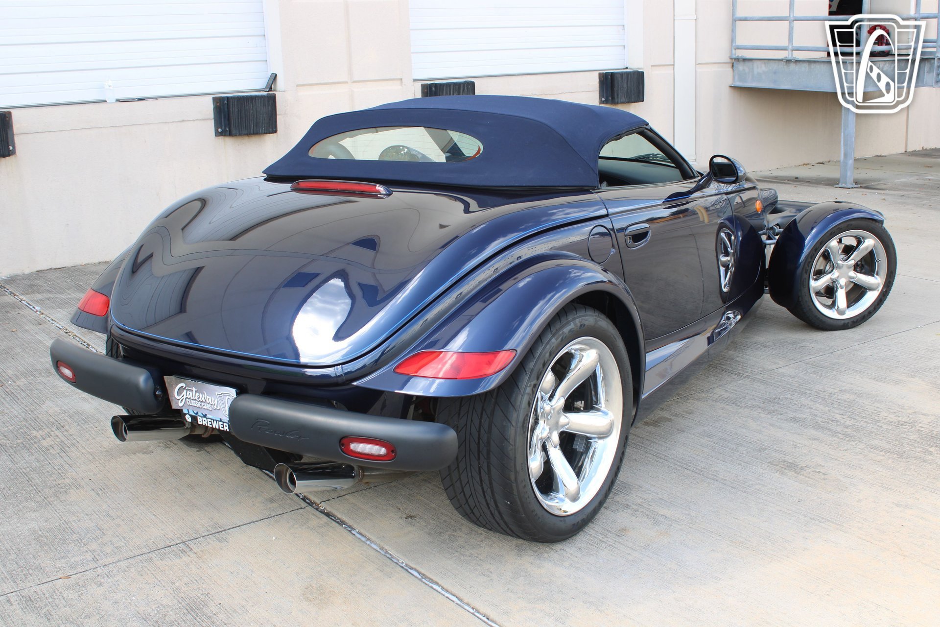 Used 2001 Chrysler Prowler RWD image 16
