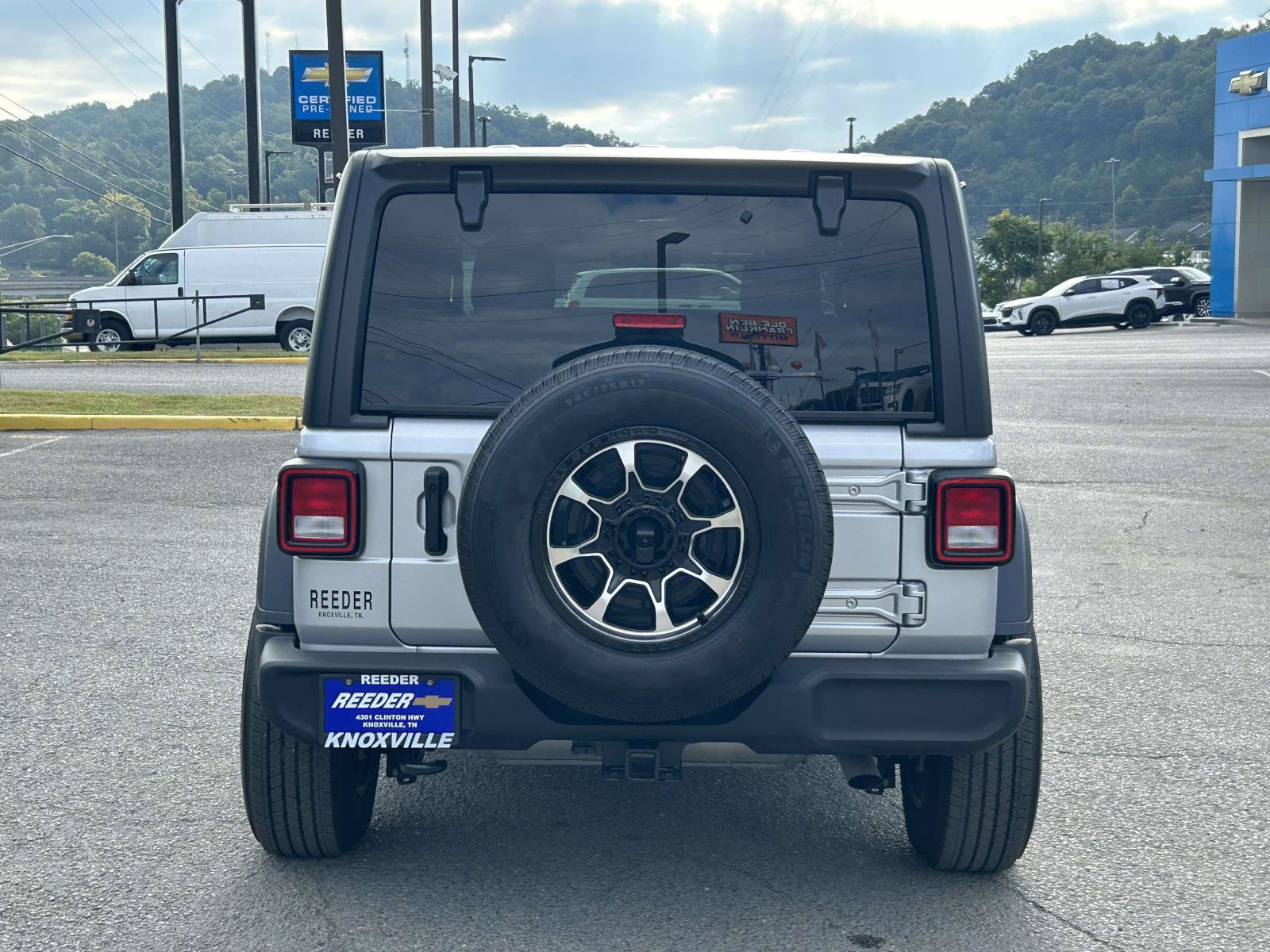 Used 2023 Jeep Wrangler Sport AWD/4WD image 6