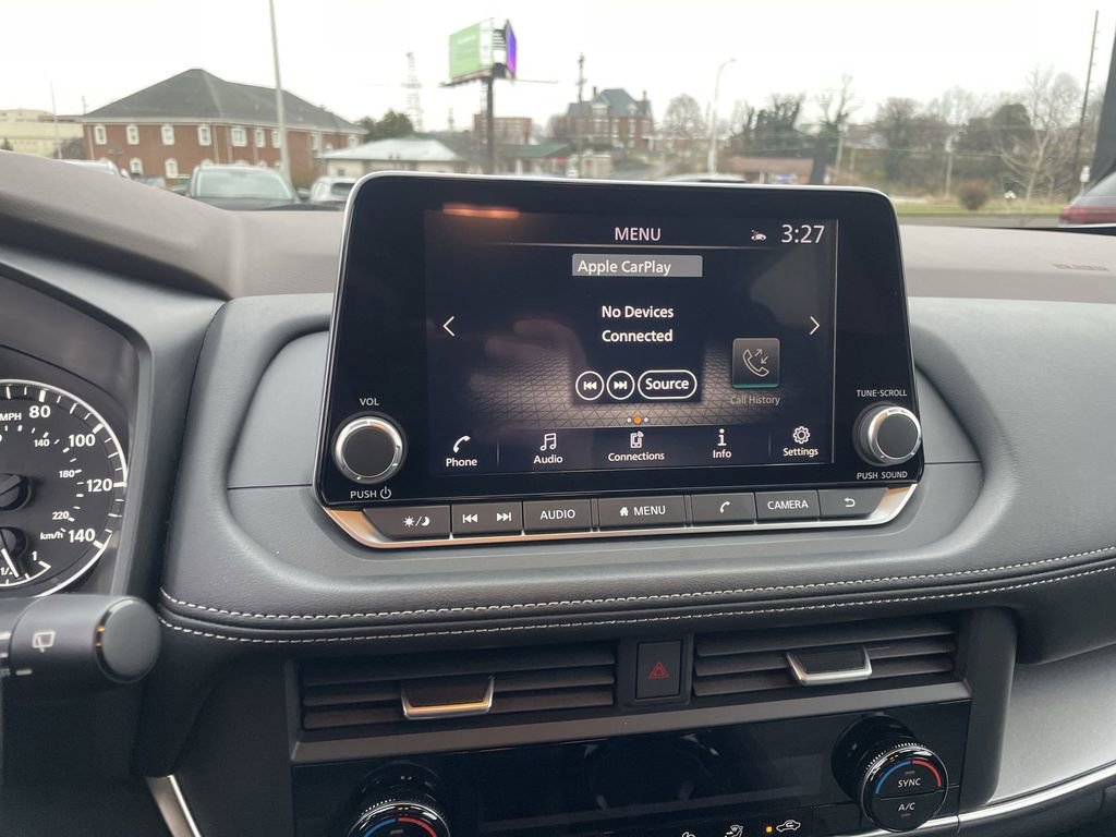 Used 2023 Nissan Rogue SV image 10