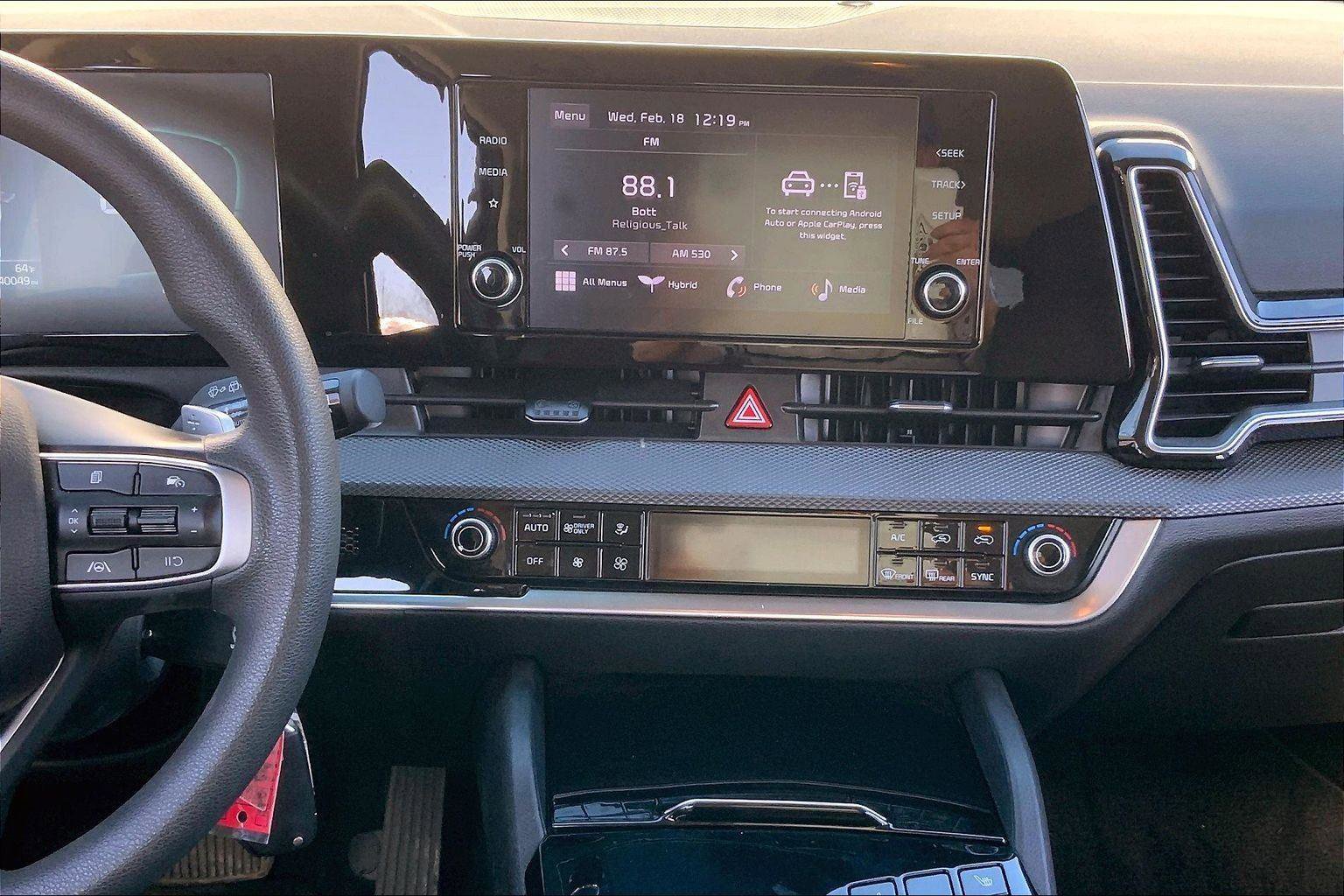 Used 2023 Kia Sportage LX image 6