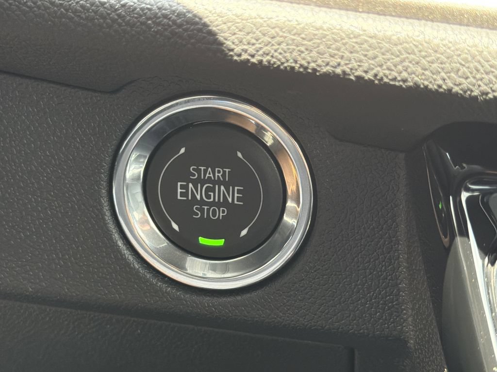 New 2026 Chevrolet Traverse LT w/ Midnight/Sport Edition FWD image 8