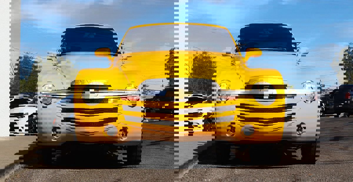 Used 2005 Chevrolet SSR w/ Preferred Equipment Group image 16