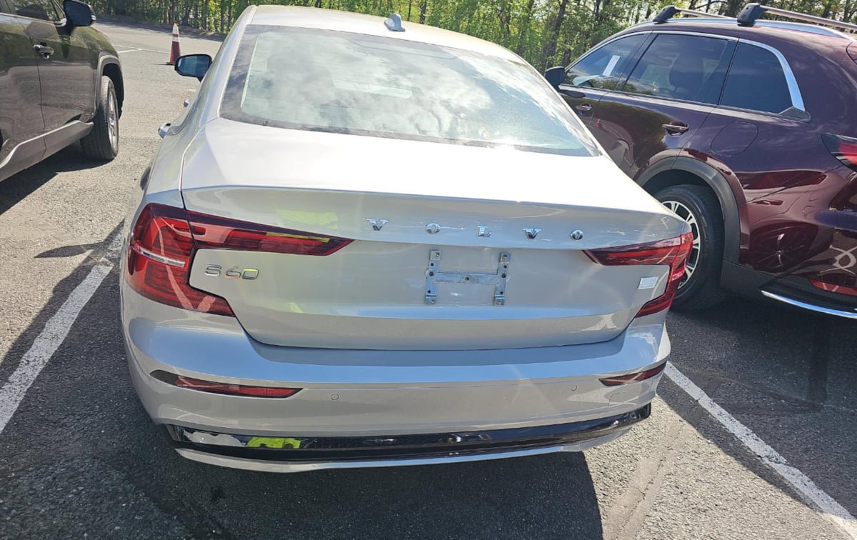 Used 2023 Volvo S60 T8 Plus AWD/4WD image 4