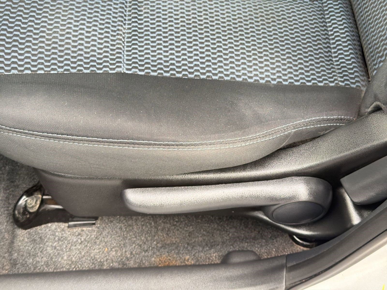 Used 2014 Nissan Versa Note SV FWD image 13