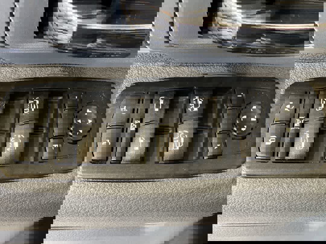 Used 2017 RAM 1500 Classic SLT image 16