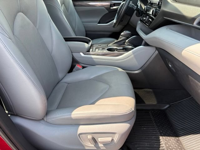 Used 2021 Toyota Highlander Limited AWD/4WD image 20