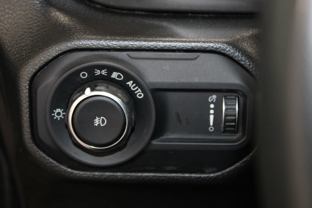 Used 2023 Jeep Wrangler Unlimited Sport AWD/4WD image 38