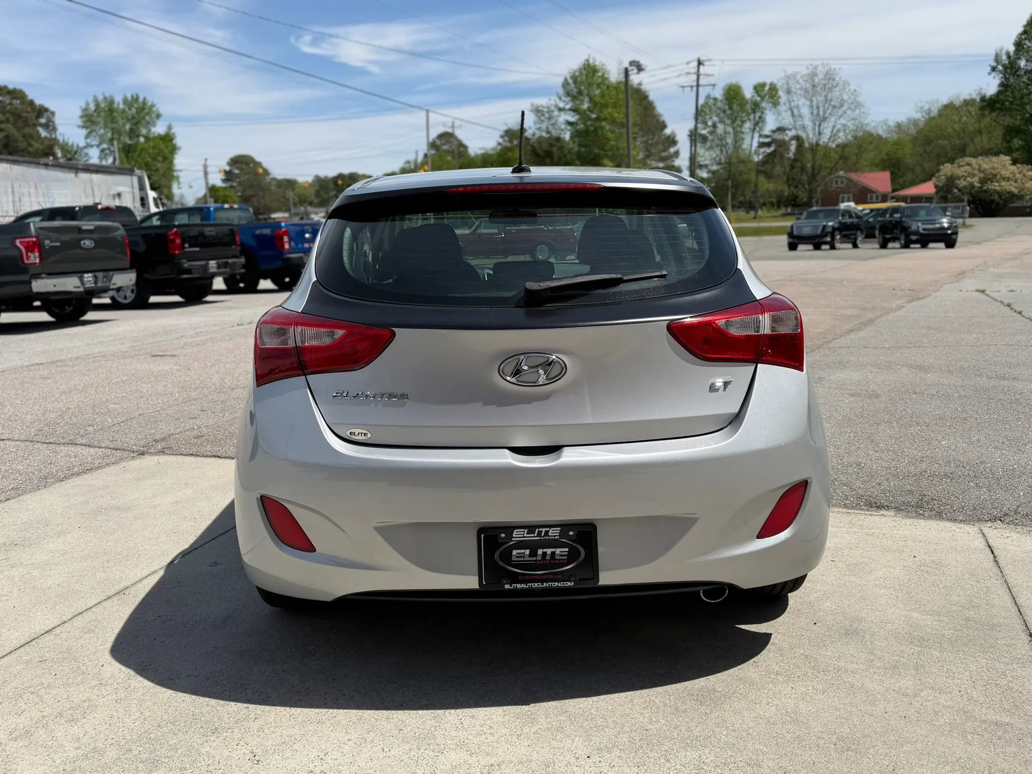 Used 2017 Hyundai Elantra GT image 8