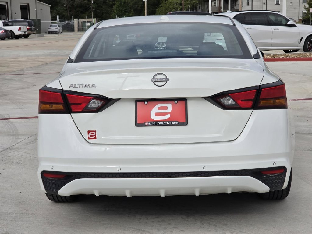 Used 2025 Nissan Altima 2.5 SV FWD image 7
