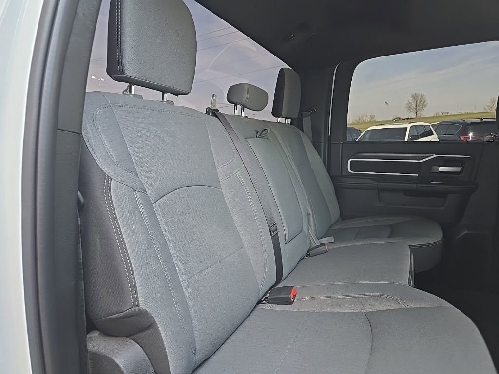 Used 2024 RAM 2500 Big Horn AWD/4WD image 85
