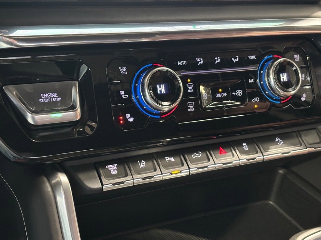 Used 2024 GMC Sierra 3500 Denali Ultimate image 20