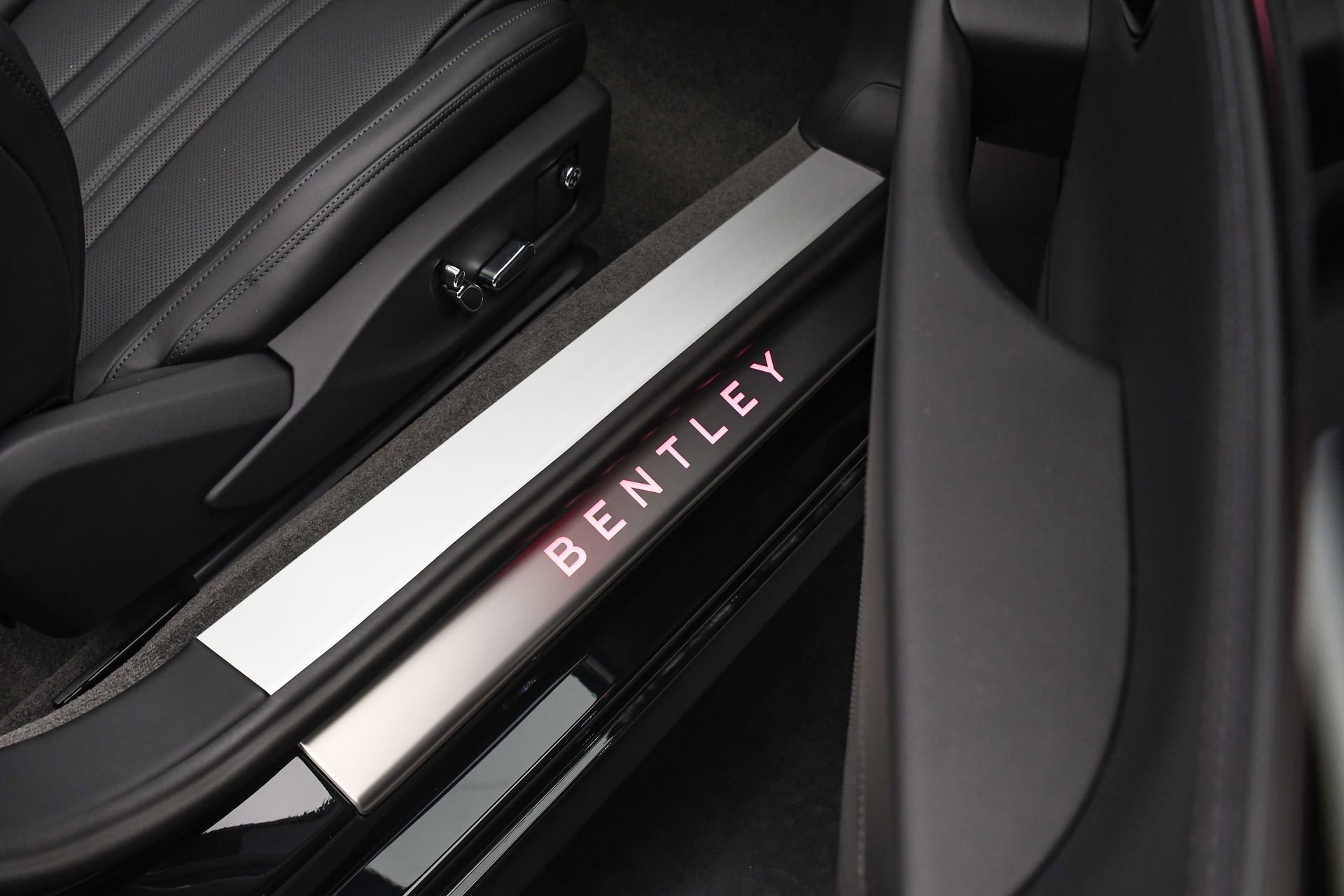 New 2026 Bentley Continental GTC AWD/4WD image 42