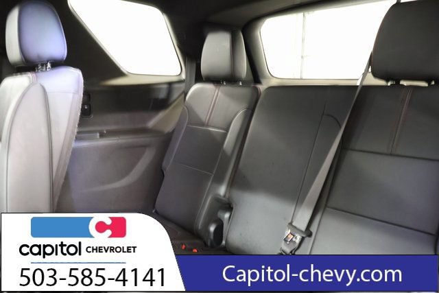 Used 2023 Chevrolet Traverse RS w/ LPO, Cargo Package AWD/4WD image 38