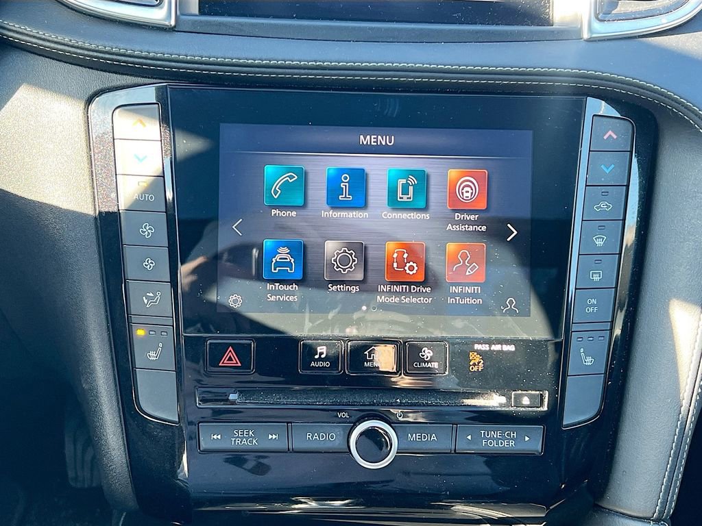 Used 2021 INFINITI QX50 Luxe w/ Appearance Package image 17