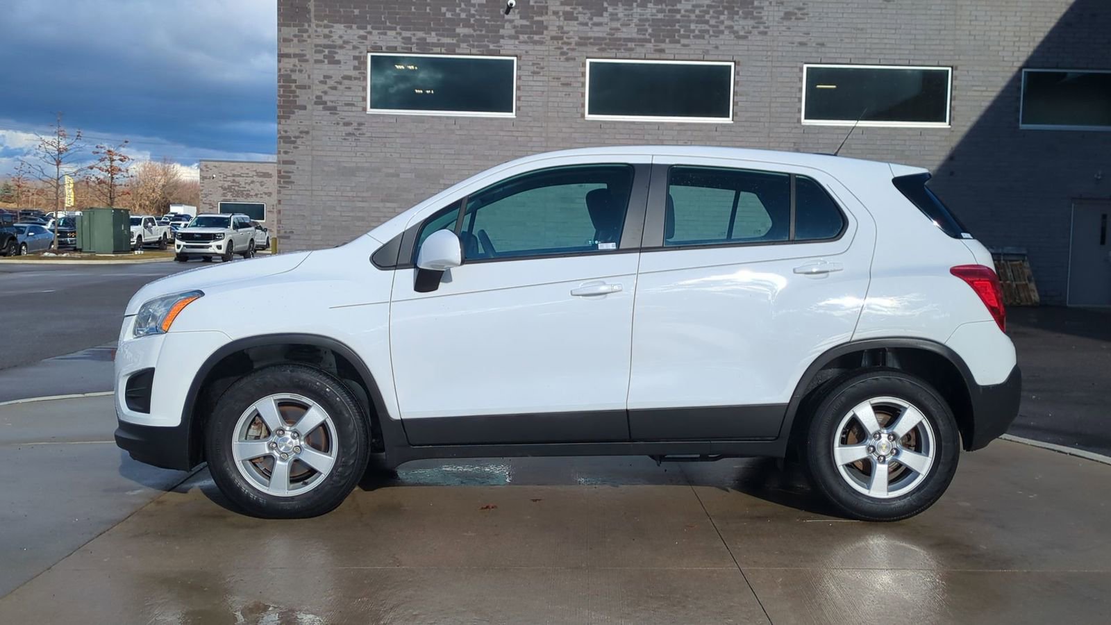Used 2016 Chevrolet Trax LS image 3