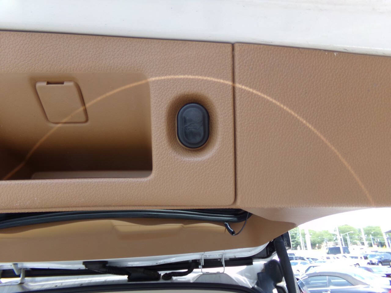 Used 2016 Cadillac Escalade ESV Platinum AWD/4WD image 27
