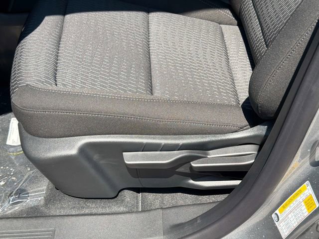 New 2026 Chevrolet Equinox LT w/ Safety and Technology Package FWD image 21