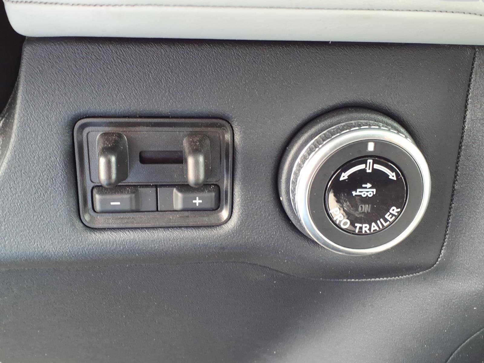 Used 2025 Lincoln Navigator L Black Label image 19