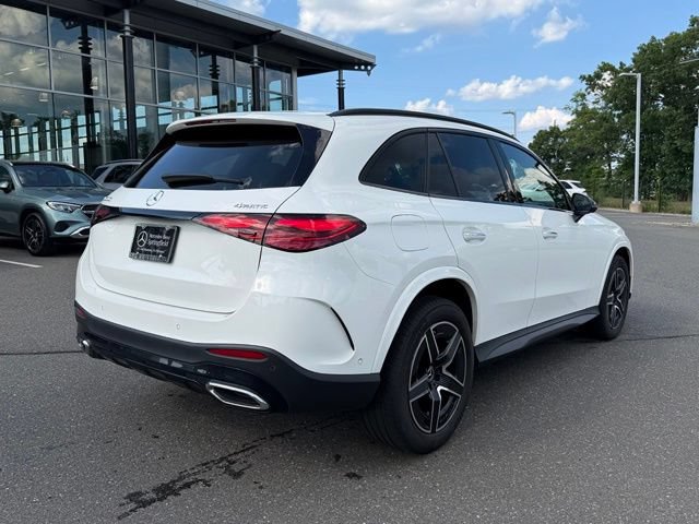 Used 2024 Mercedes-Benz GLC 300 4MATIC image 7