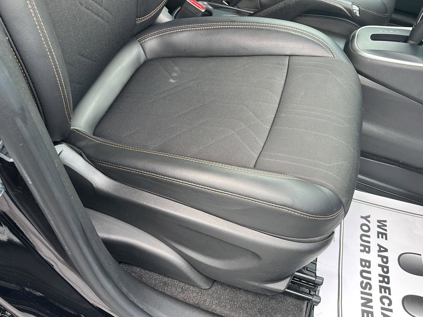 Used 2022 Chevrolet Trax LT w/ Driver Confidence Package image 29