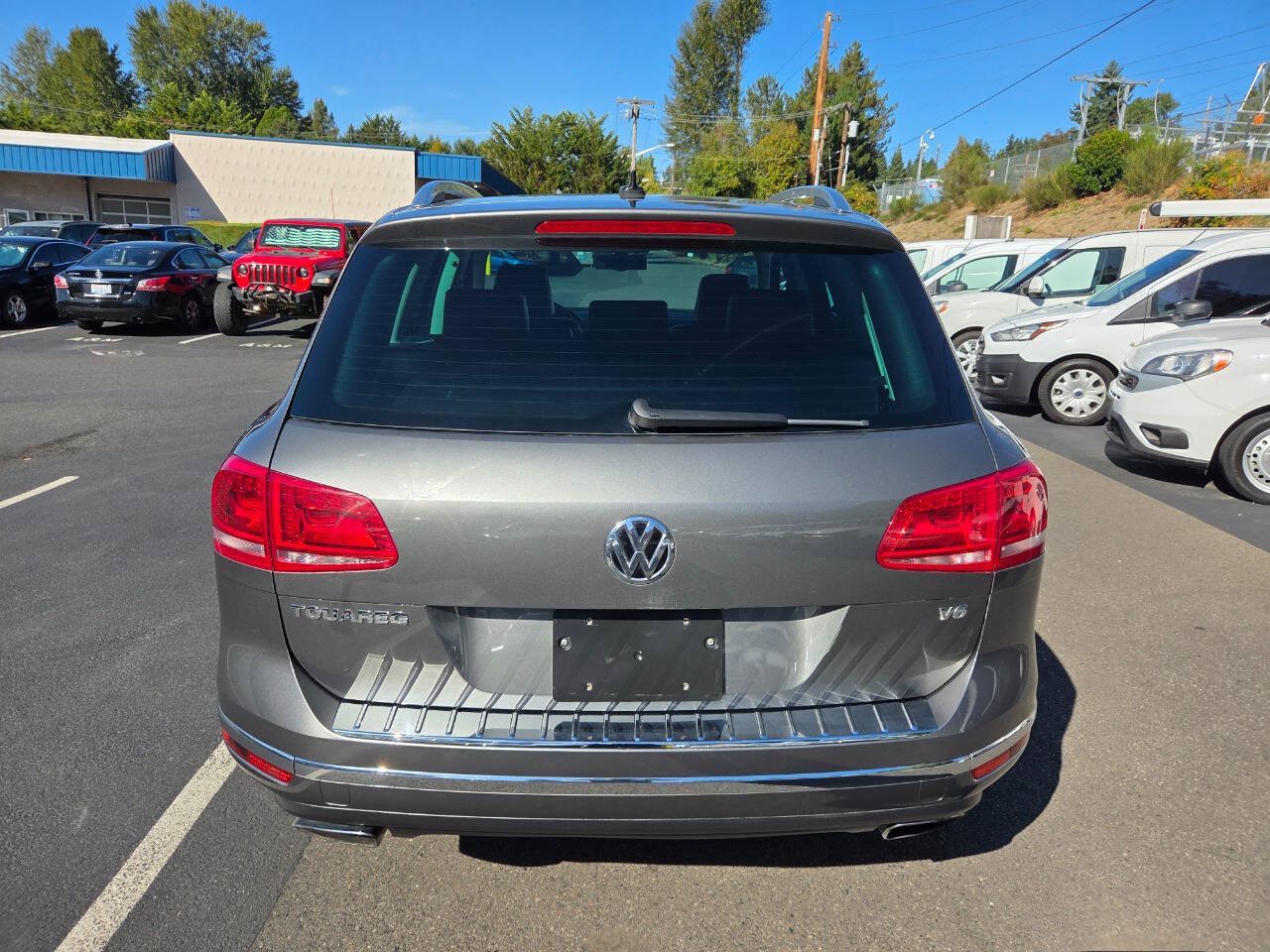 Used 2015 Volkswagen Touareg Sport AWD/4WD image 6