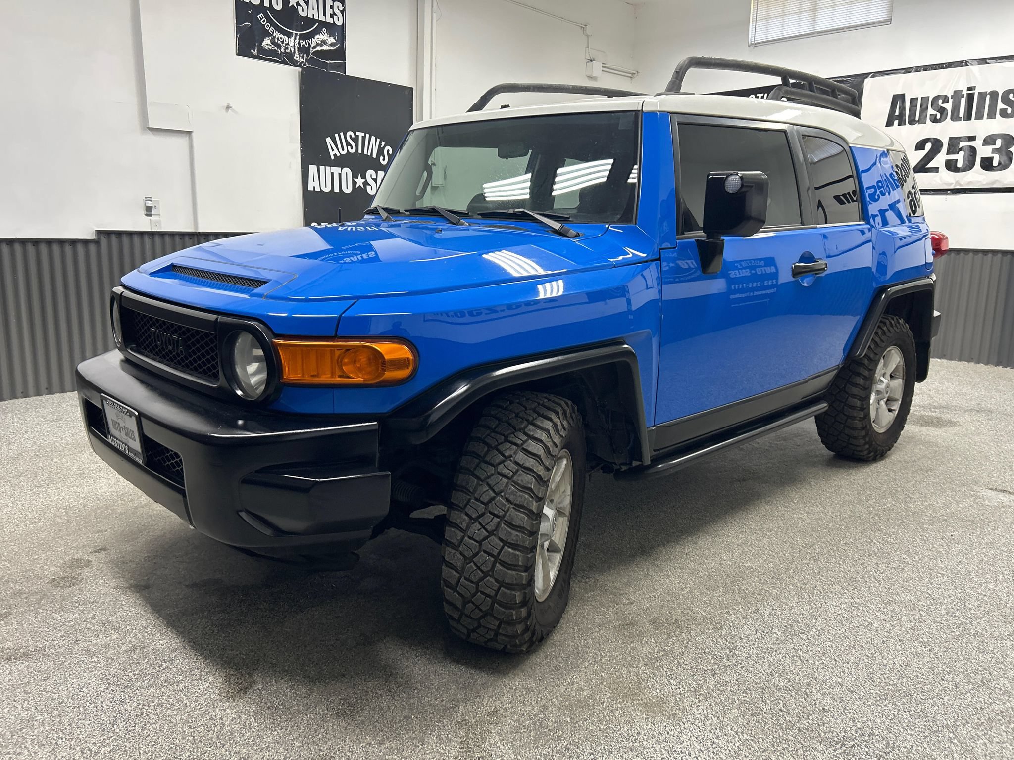Used 2007 Toyota FJ Cruiser 4WD image 3