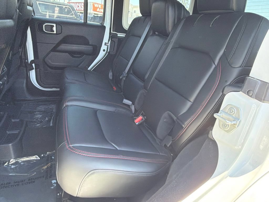 Used 2024 Jeep Wrangler Unlimited Rubicon AWD/4WD image 35