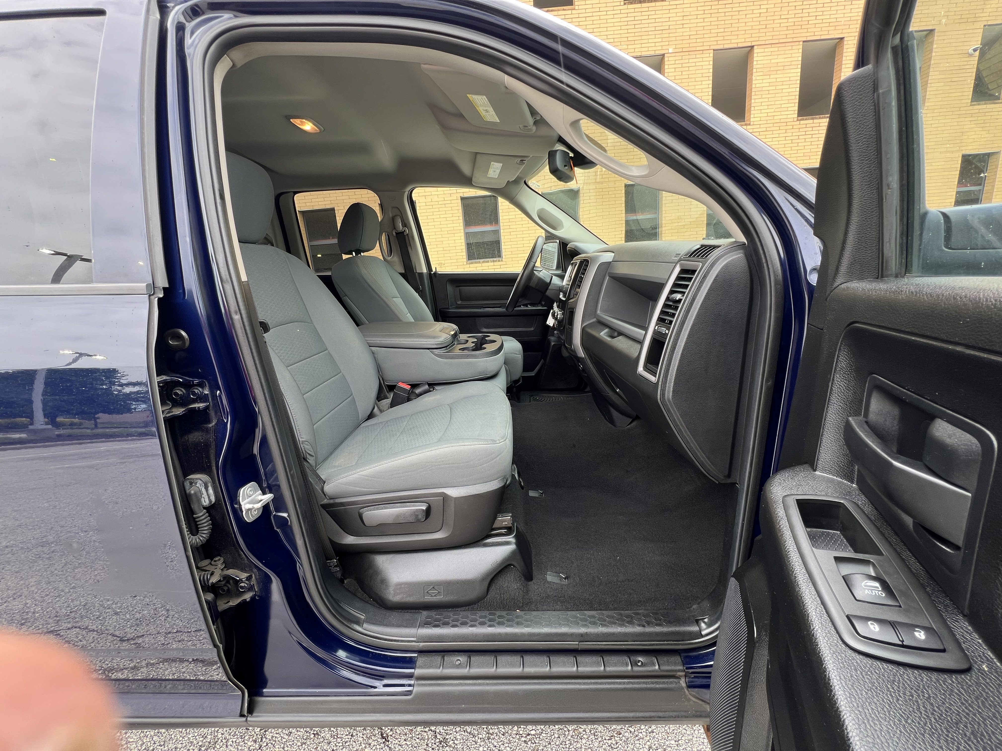 Used 2014 RAM 1500 Express AWD/4WD image 18