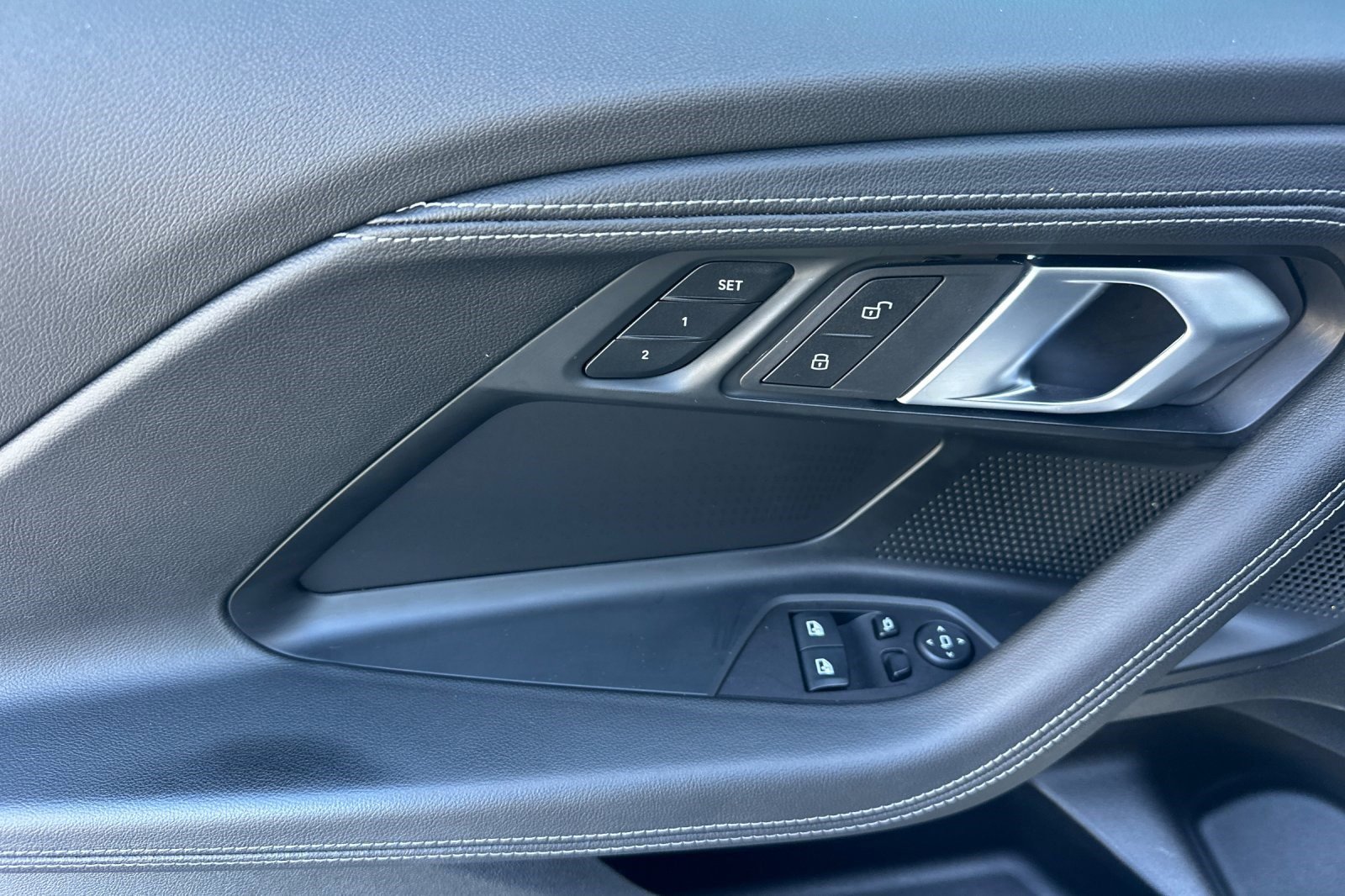 Certified 2025 BMW 230i Coupe w/ Convenience Package image 12