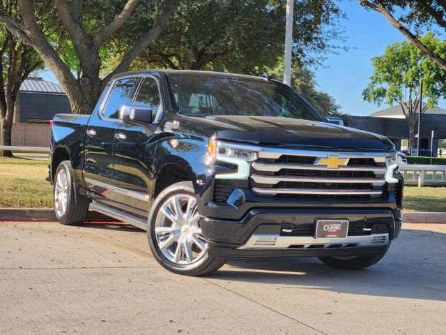 Used 2024 Chevrolet Silverado 1500 High Country w/ High Country Premium Package image 3