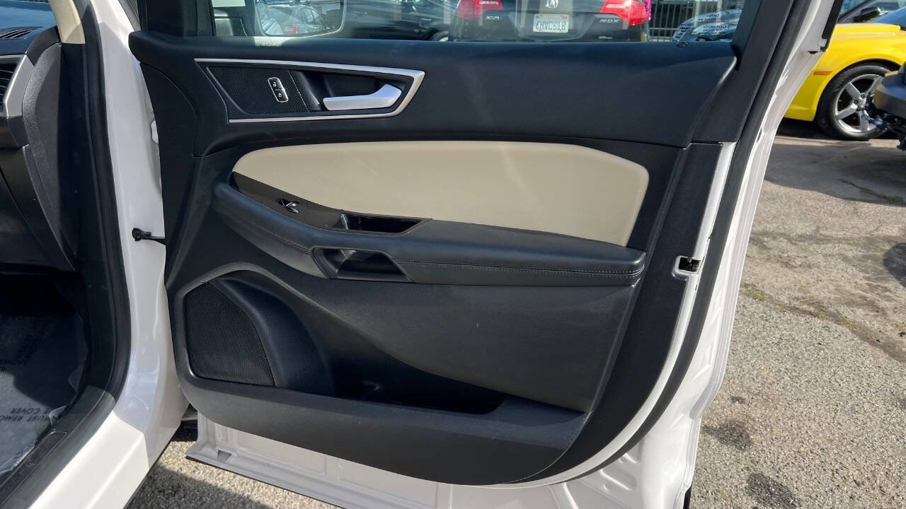 Used 2018 Ford Edge SEL w/ Equipment Group 201A image 27