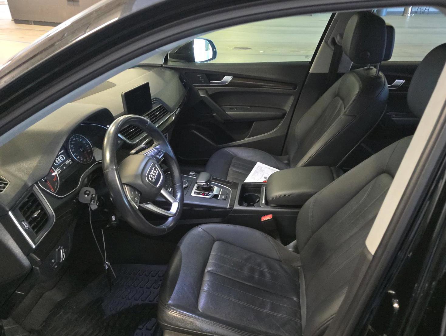 Used 2018 Audi Q5 2.0T Premium w/ Convenience Package image 12