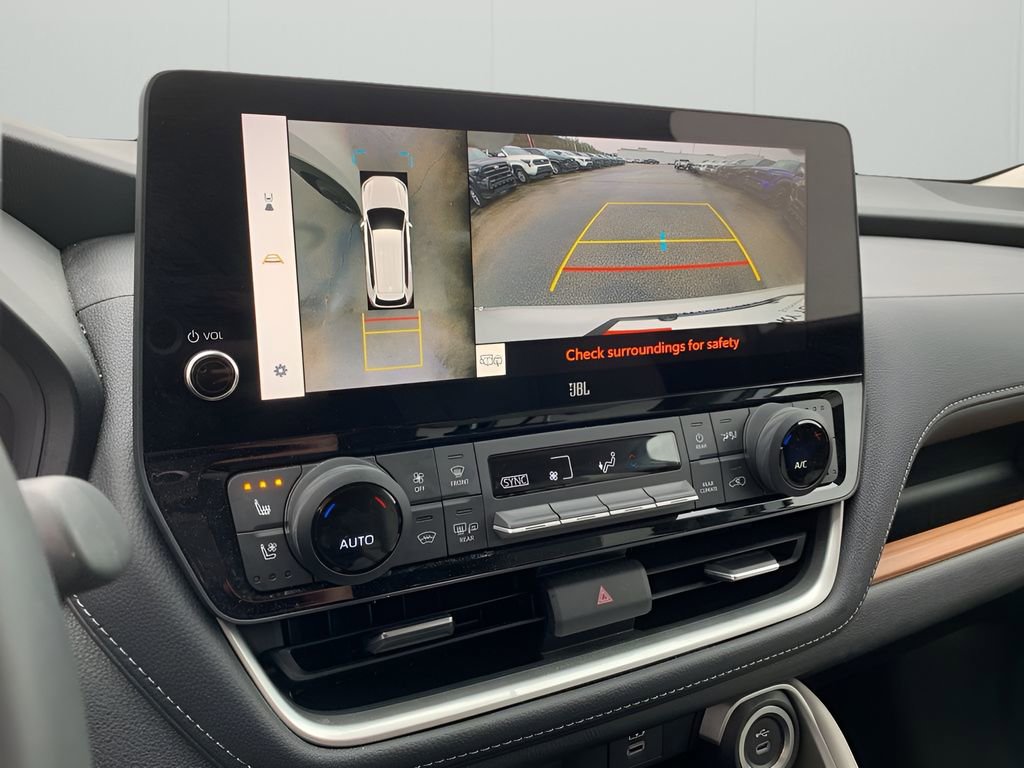 Used 2024 Toyota Grand Highlander Limited image 21