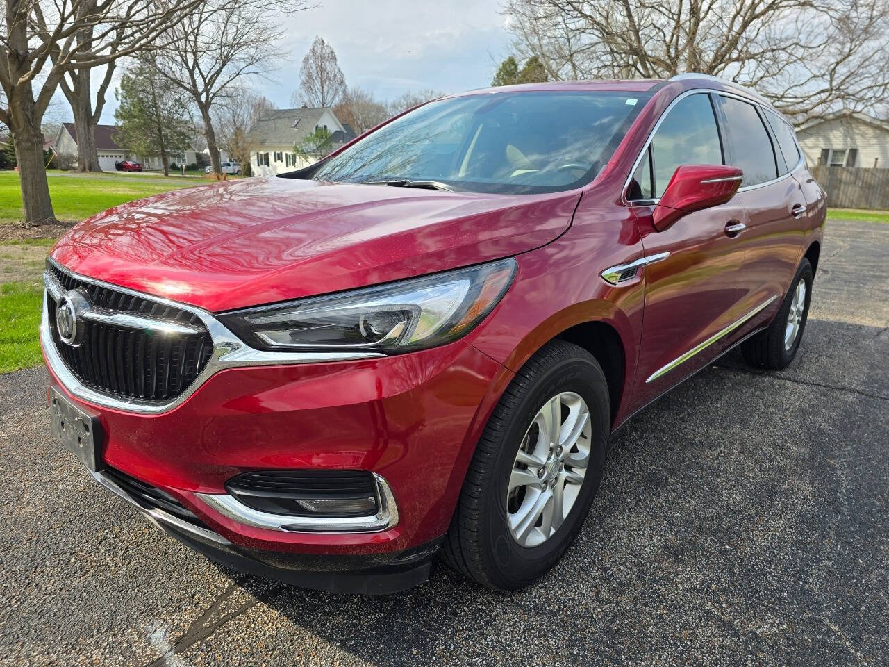 Used 2019 Buick Enclave Essence FWD image 3
