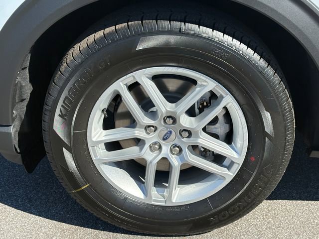 New 2026 Ford Explorer Active RWD image 27