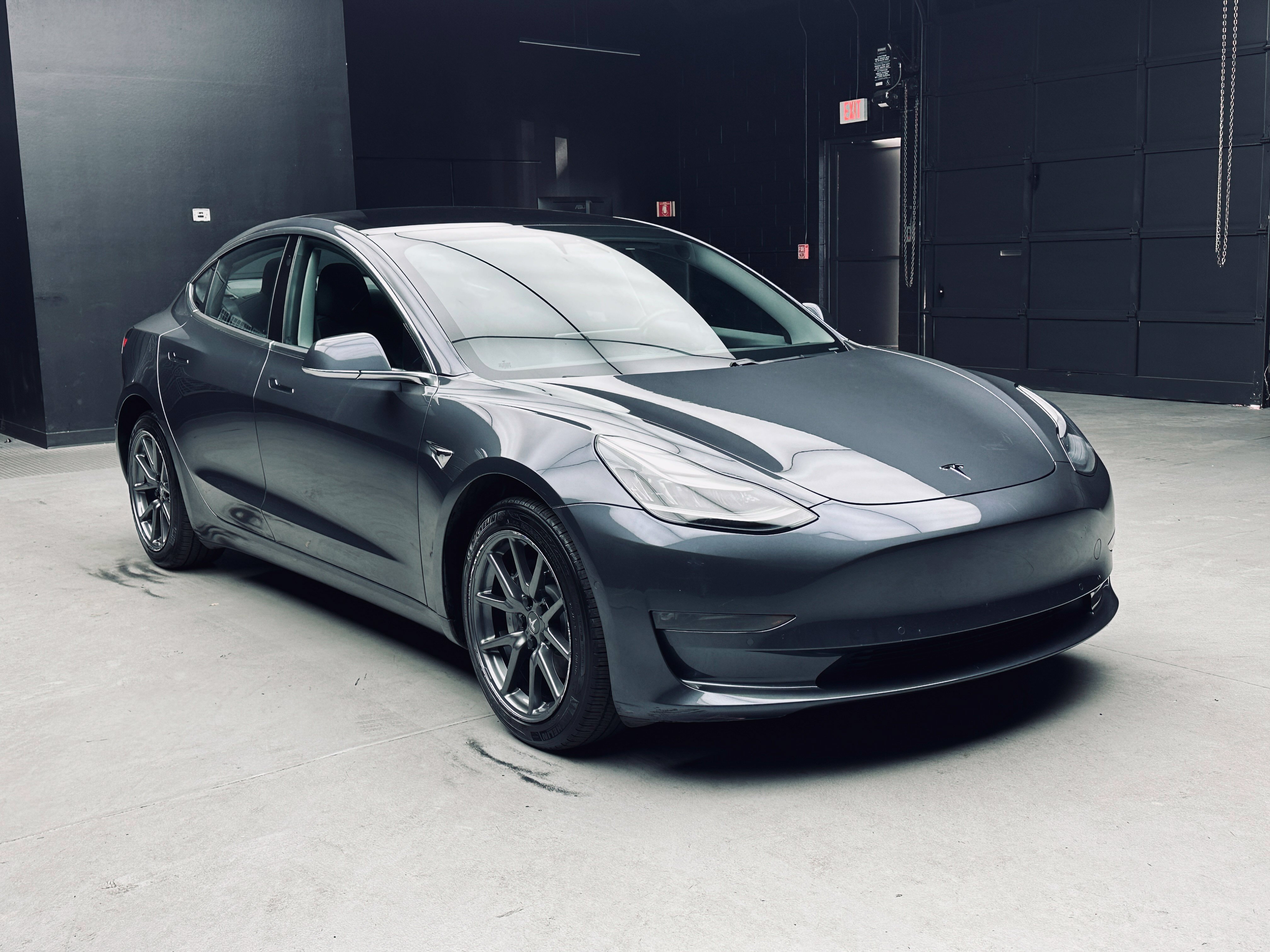 Used 2018 Tesla Model 3 Long Range AWD/4WD image 9