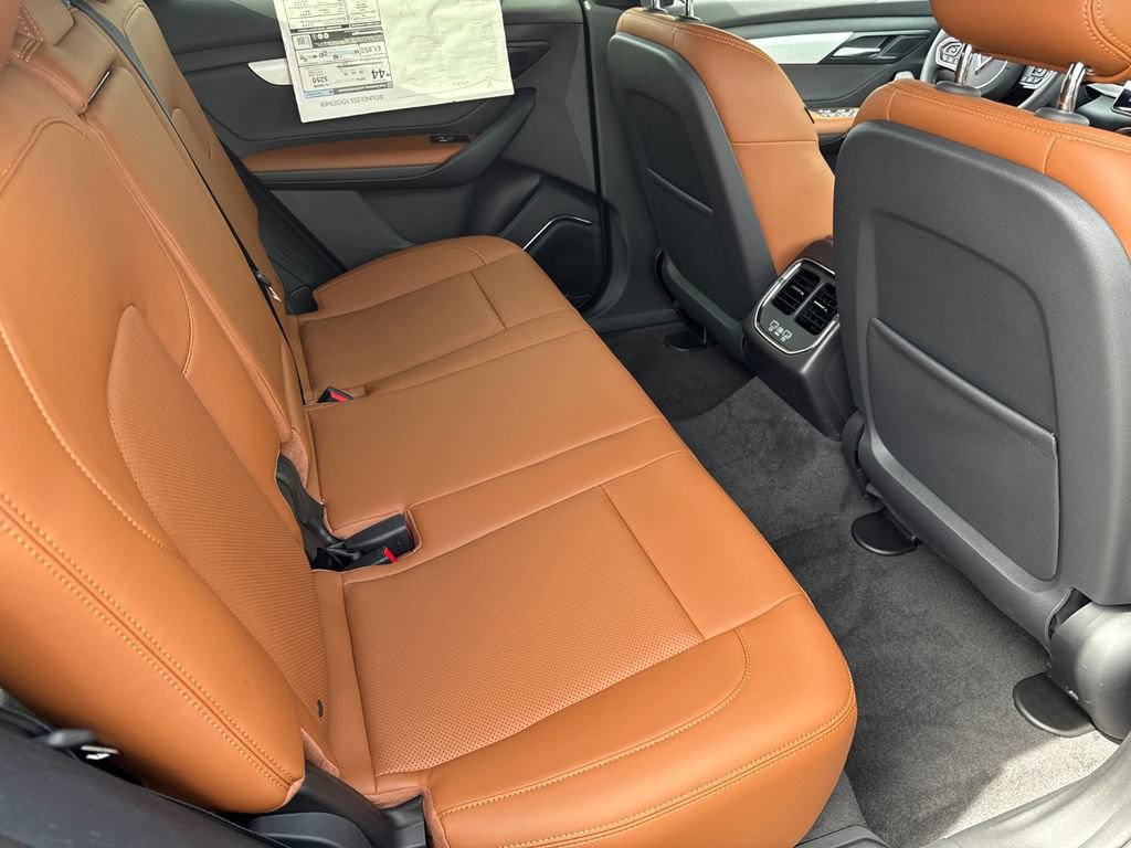 New 2025 VinFast VF 8 Plus AWD/4WD image 15