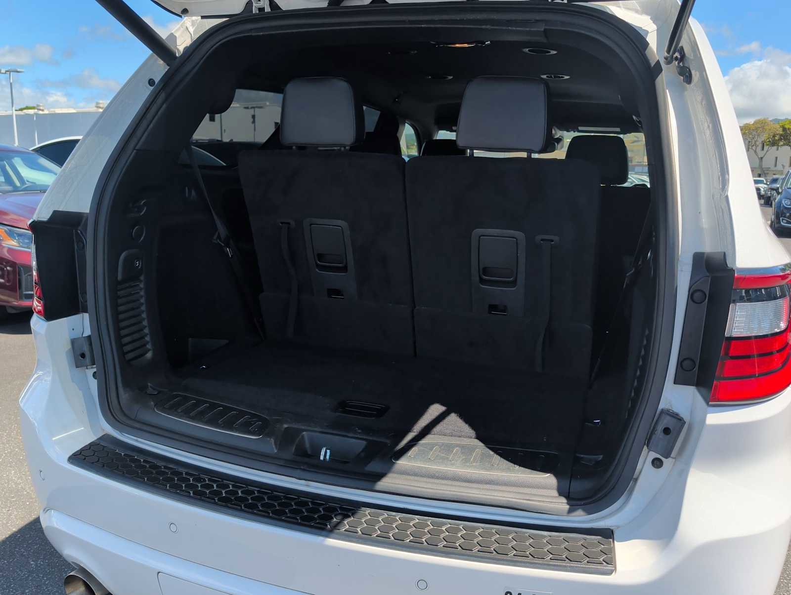Used 2018 Dodge Durango R/T w/ Technology Group RWD image 20