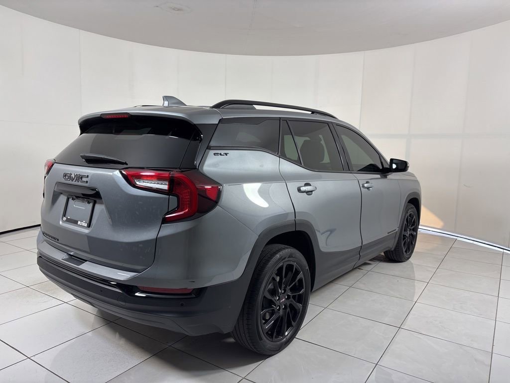 Used 2023 GMC Terrain SLT w/ Elevation Edition image 5