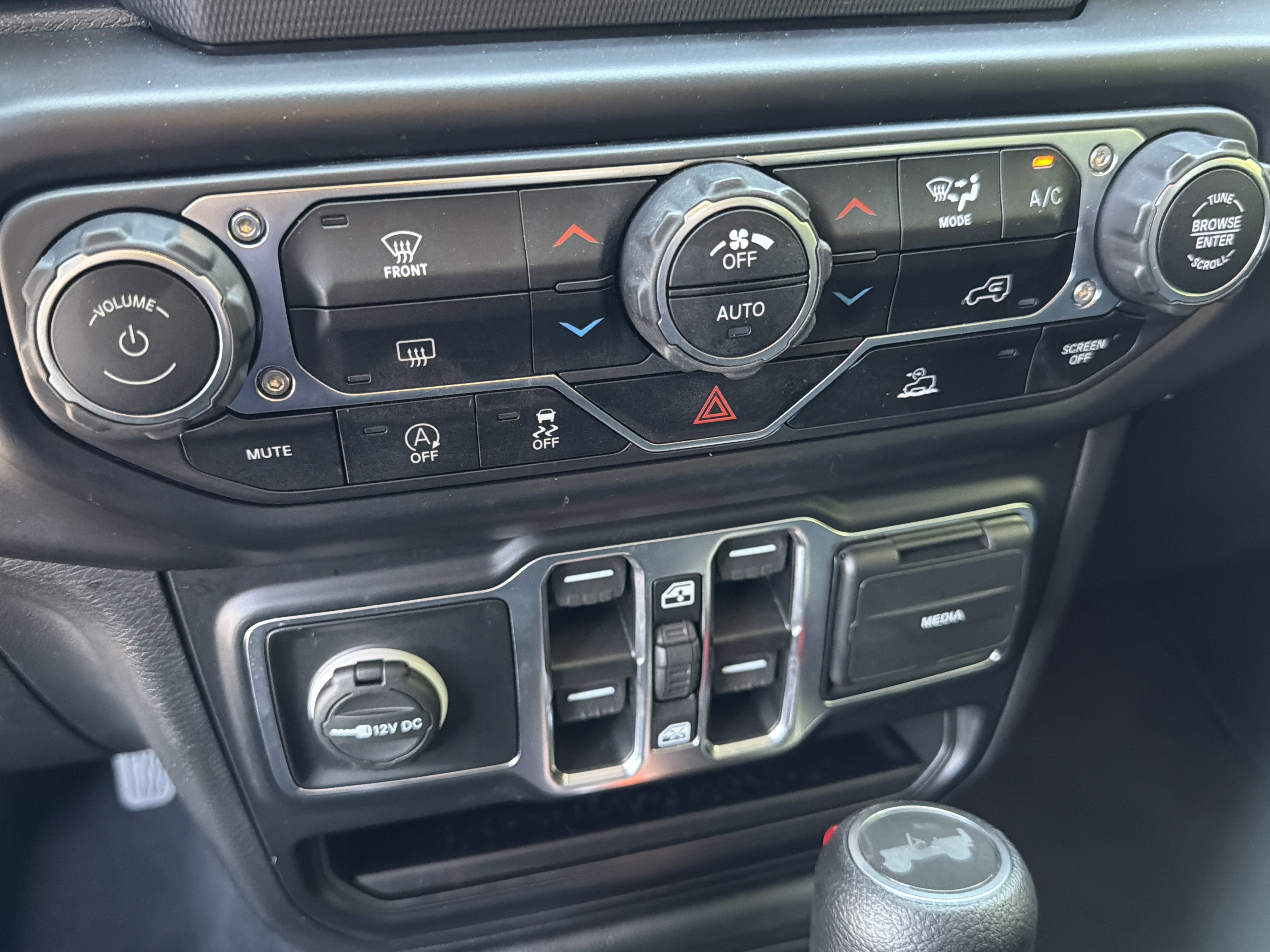 Used 2022 Jeep Wrangler Unlimited Sport AWD/4WD image 35