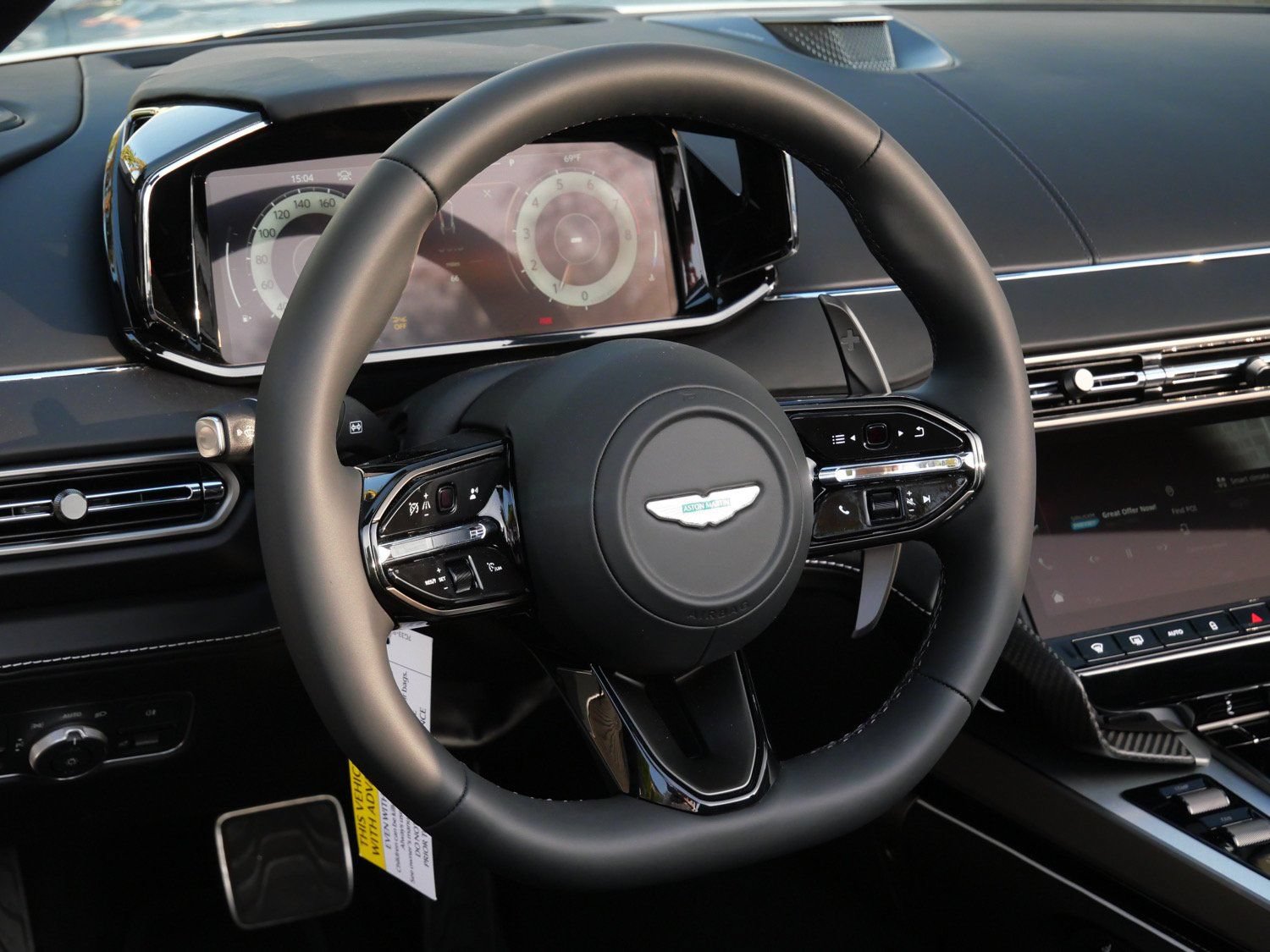 New 2026 Aston Martin Vanquish Convertible RWD image 11