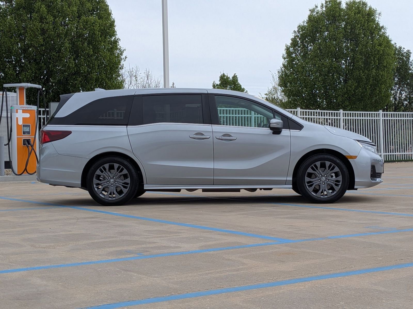 Certified 2026 Honda Odyssey Touring image 5