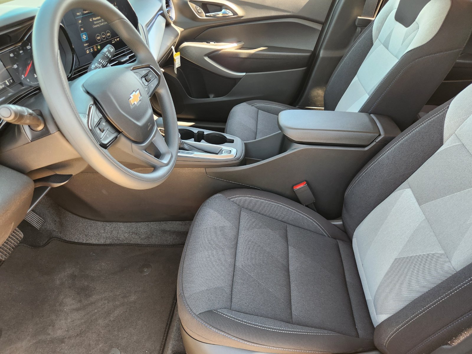 New 2026 Chevrolet Trax LS w/ LS Convenience Package FWD image 13