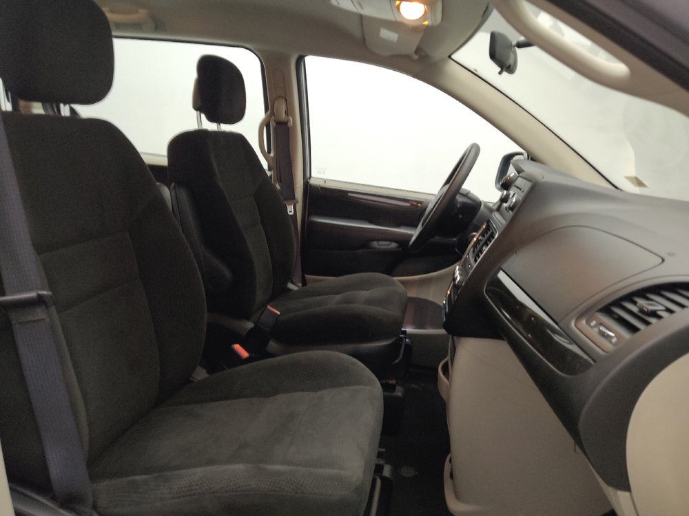Used 2015 Dodge Grand Caravan American Value Package image 21