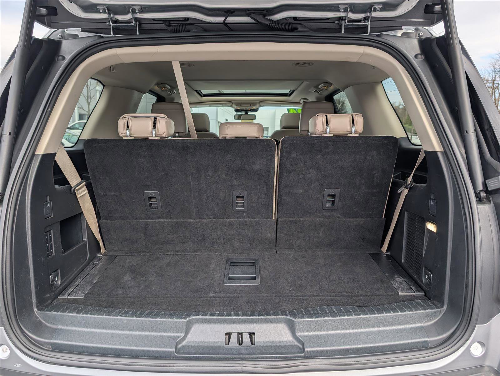 Used 2024 Ford Expedition Limited image 14